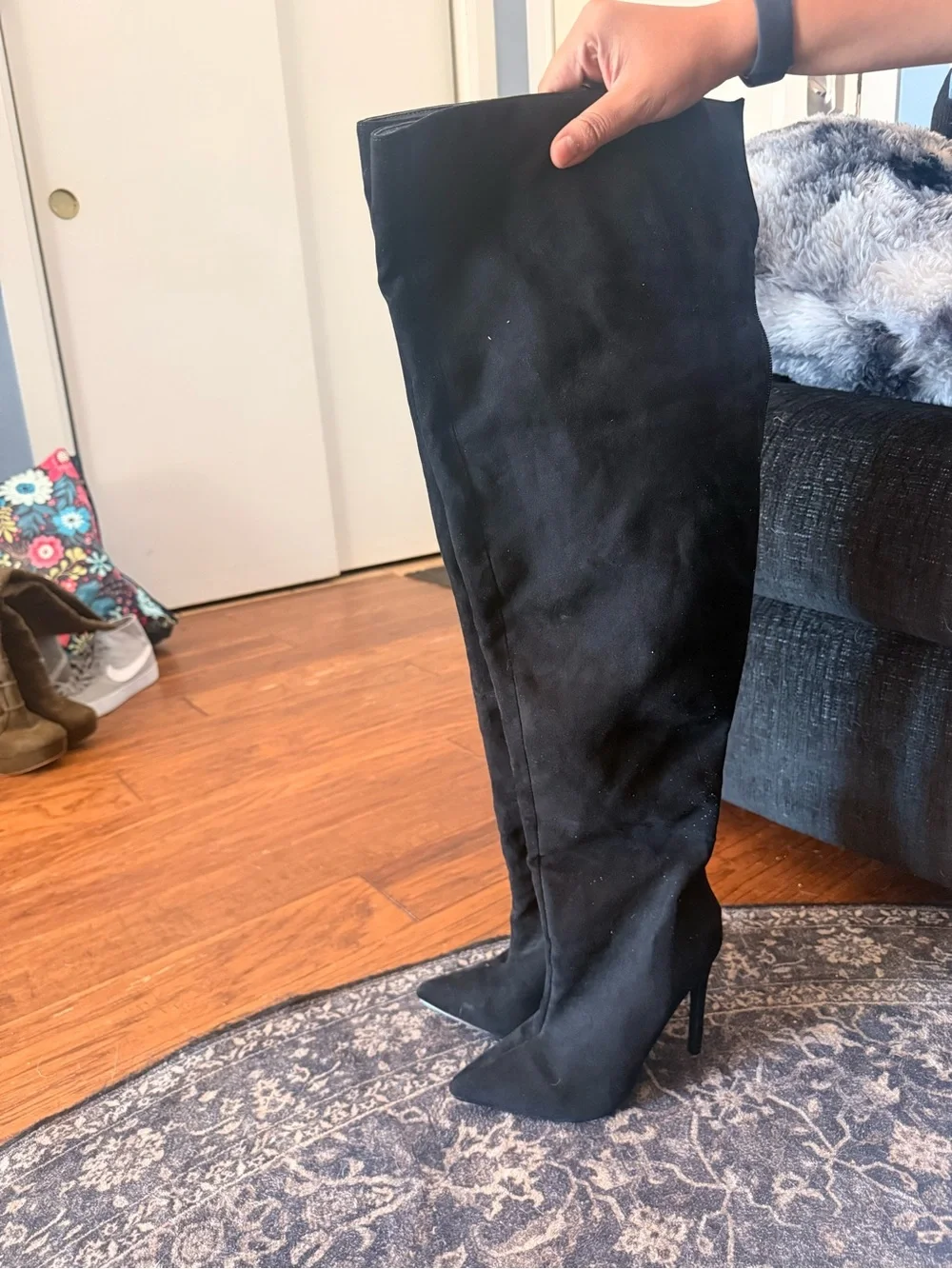 Black Over-the-Knee Stiletto Boots - Women's Fashion Boot